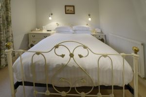 bedroomslow5.jpg